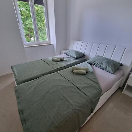 Bass Apartment Pula Luaran gambar